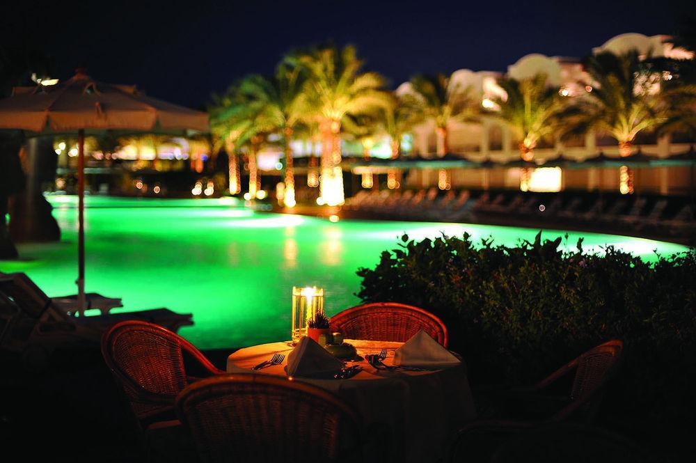 Baron Palms Adults Friendly Only 16 Years Plus Boutique Hotel Style Sharm el Sheikh Esterno foto The pool at night