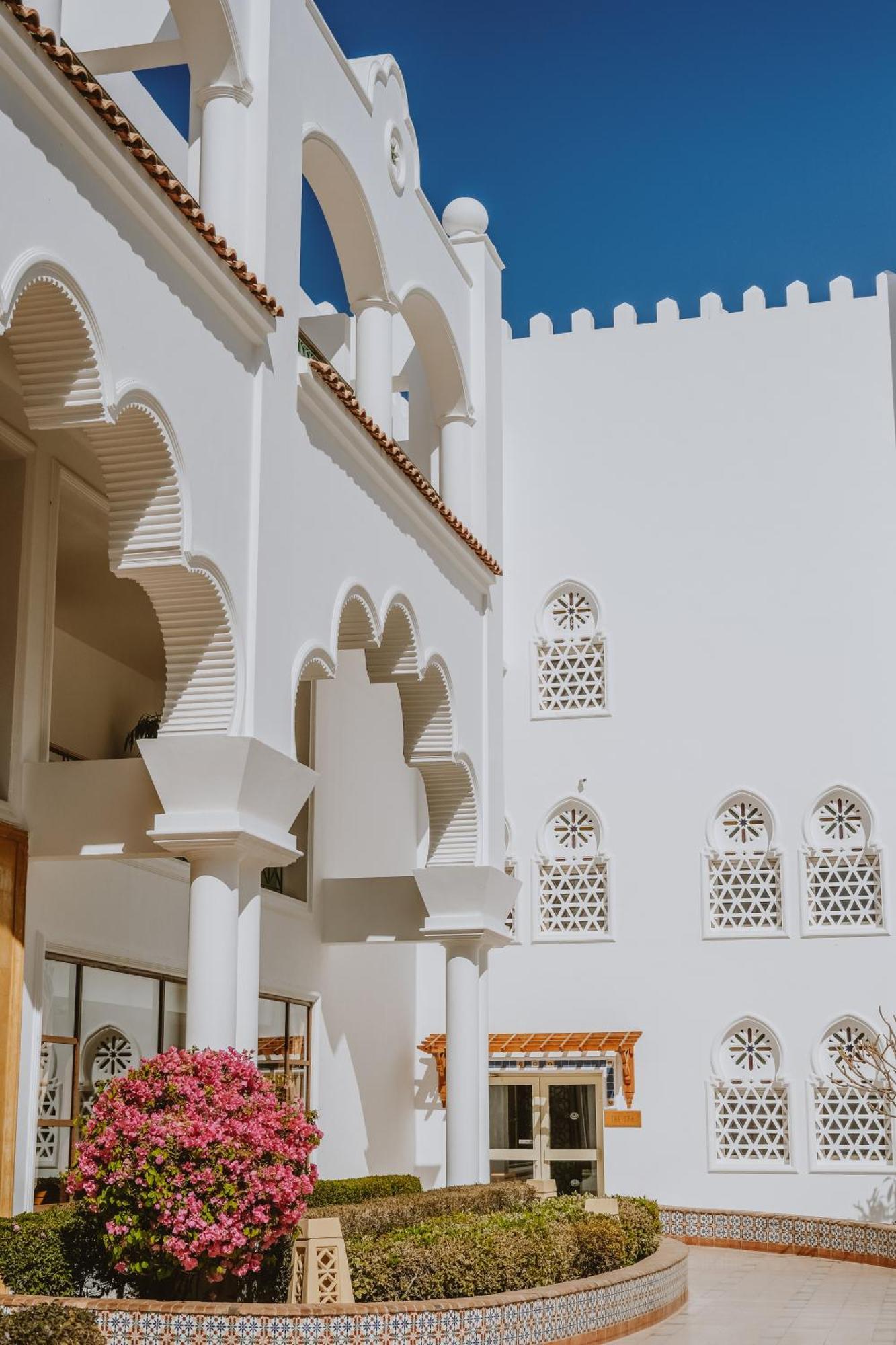 Baron Palms Adults Friendly Only 16 Years Plus Boutique Hotel Style Sharm el Sheikh Esterno foto The windows of the palace