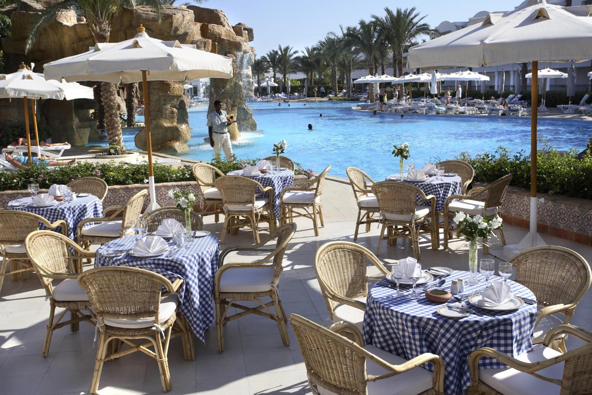 Baron Palms Adults Friendly Only 16 Years Plus Boutique Hotel Style Sharm el Sheikh Esterno foto The pool at the Hilton Sharm El Sheikh